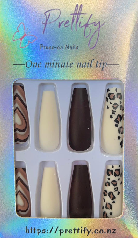 Retro Theme Nails - Long Coffin White, Mocha & Bistre