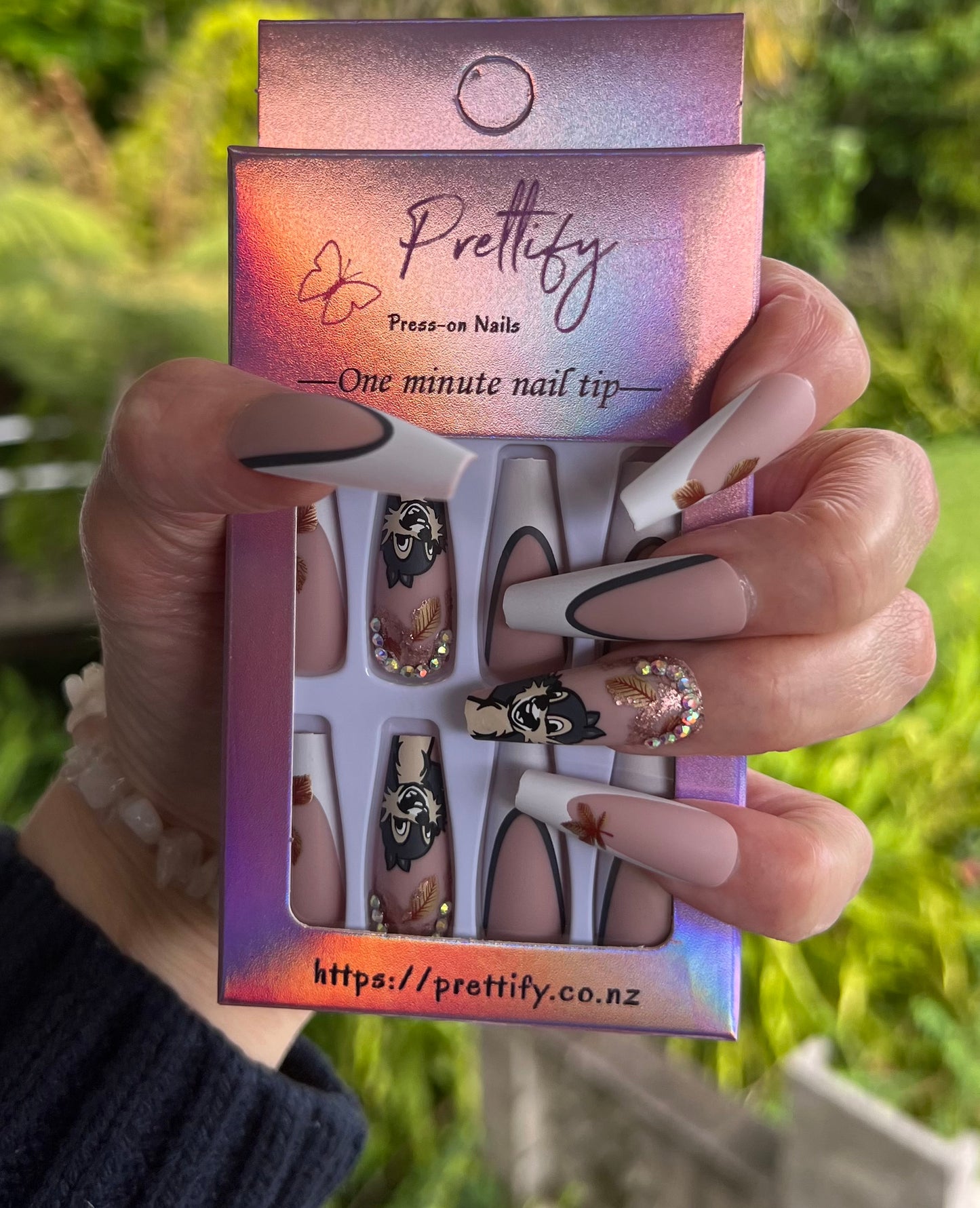 Autumn Theme - White Tips, Autumn Leaves with Chipmunk 24pcs.