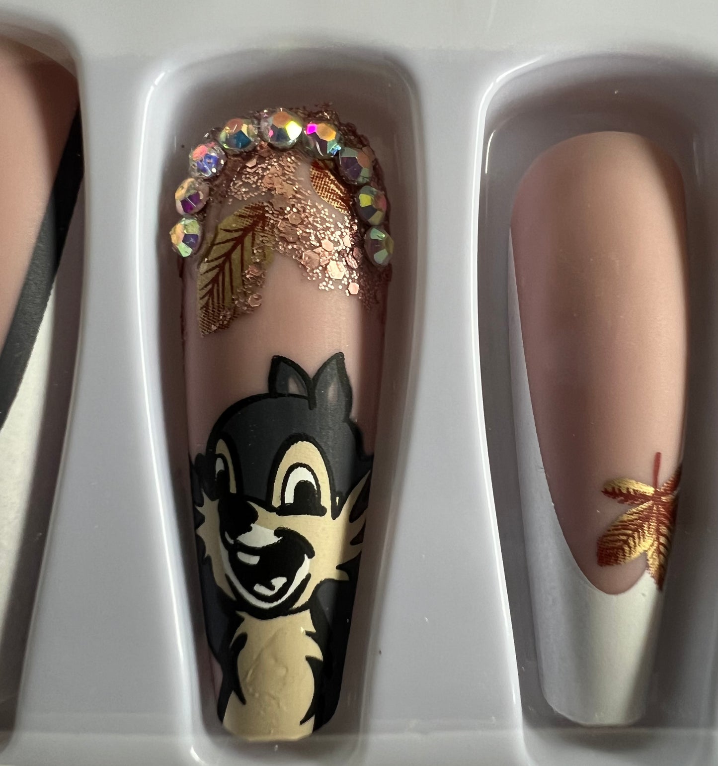 Autumn Theme - White Tips, Autumn Leaves with Chipmunk 24pcs.