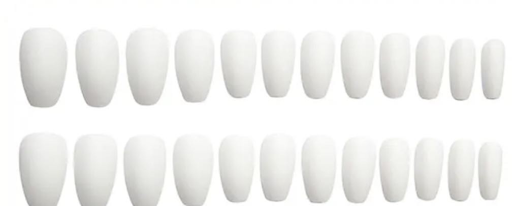 White Meidum Coffin Nails.