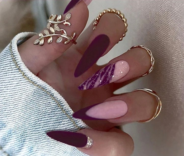 Plum & Pale Pink - Stiletto Press on Nails 24pcs.