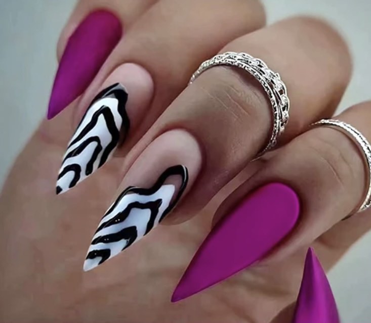Magenta & Black & White Pattern. Stiletto Press on Nails 24pcs.