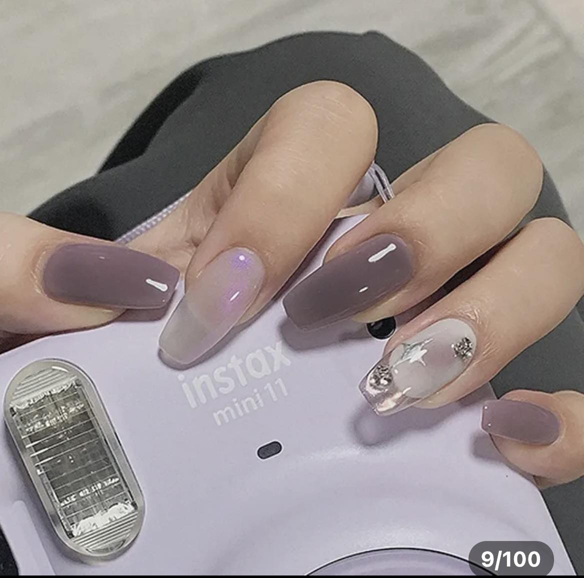 Short Coffin Press on Nails. Deep Mauve & Pearl White. Durable Acrylic Press on Nails. Easy and quick to apply. Great for those special occasions, parties or add an edge to any outfit. Gorgeous, flattering and you can re-use them again and again.