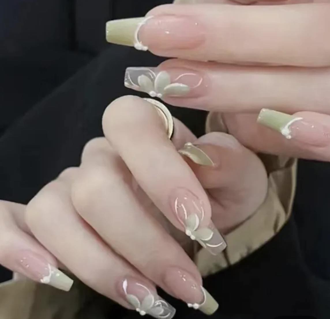 Long Coffin Press on Nails. Pink with Green Tips & Flowers. Easy and quick to apply. Great for those special occasions, parties or add an edge to any outfit. Gorgeous, flattering and you can re-use them again and again.