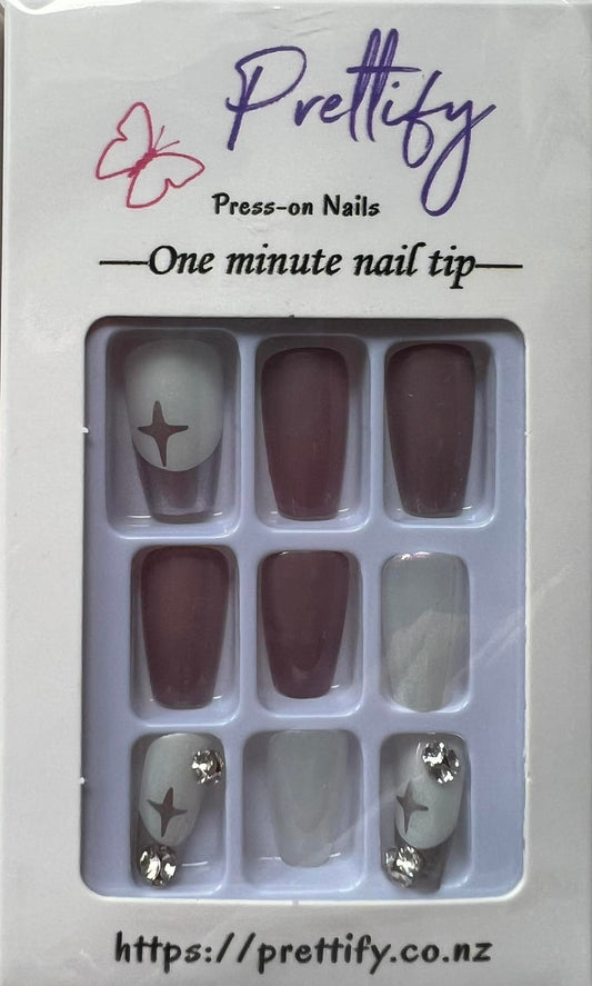Short Coffin Press on Nails. Deep Mauve & Pearl White. Durable Acrylic Press on Nails. Easy and quick to apply. Great for those special occasions, parties or add an edge to any outfit. Gorgeous, flattering and you can re-use them again and again.