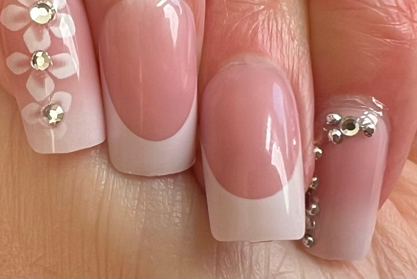 White Tips, Jewels & Flowers - Square Press on Nails #W242