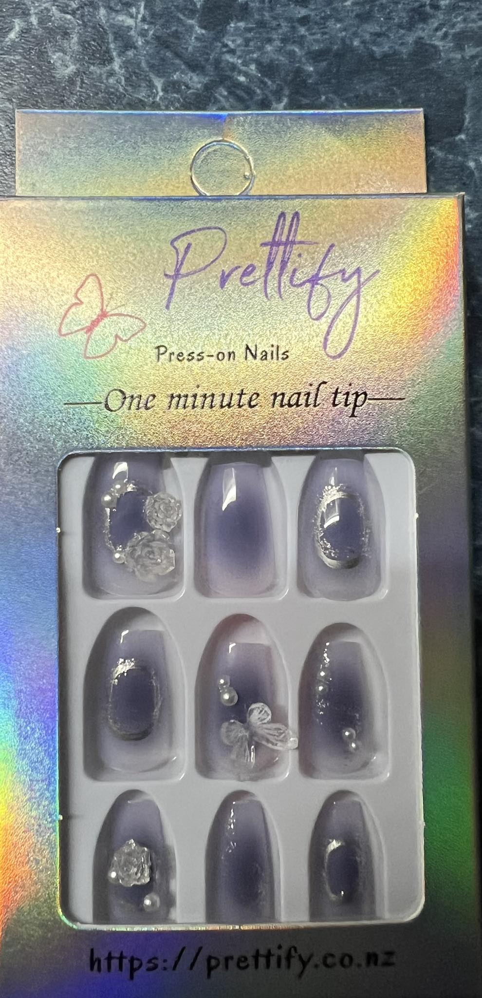Shorter Length Coffin Press on Nails. Clear/Blue with Crystal 3D Butterflies & Roses. Easy and quick to apply. Great for those special occasions, parties or add an edge to any outfit. Gorgeous, flattering and you can re-use them again and again.