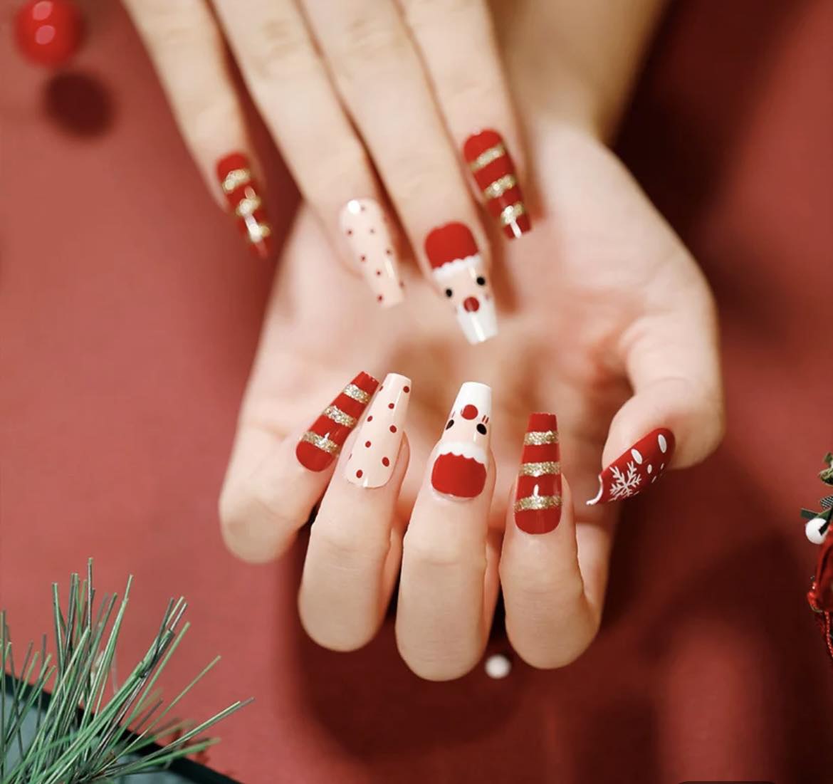 Christmas Theme - Medium Coffin Nails - Santa & Snowflakes.